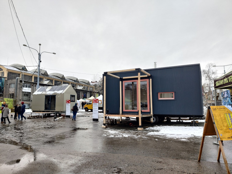 Mobile Hut