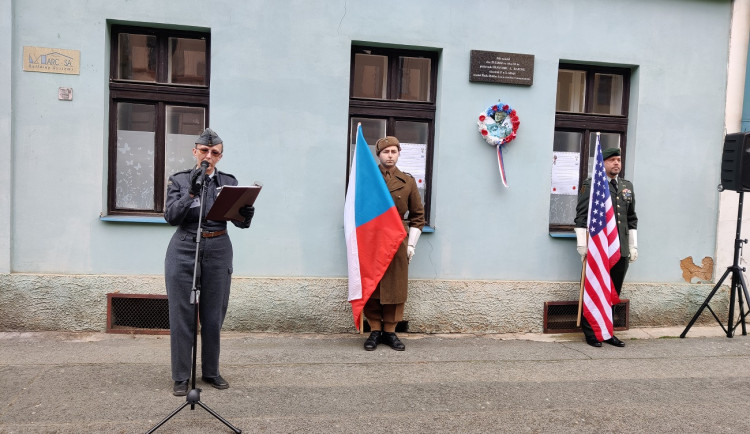 FOTOGALERIE: Plzeň si dnes připomněla památku plukovníka Pravomila Raichla