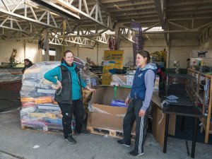 FOTOGALERIE: Transport krmení pro psy na Ukrajinu