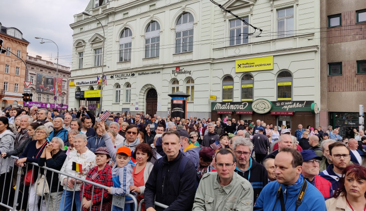FOTOGALERIE: Vzpomínkový akt z pomníku Díky, Ameriko