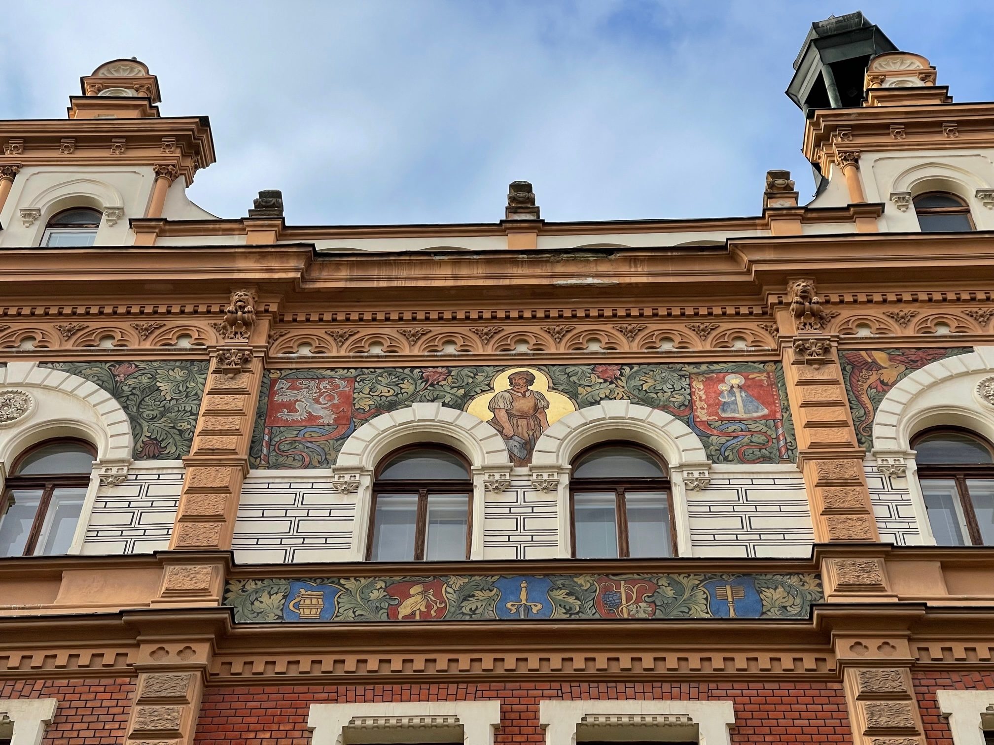 FOTOGALERIE: Alšovy domy v Plzni