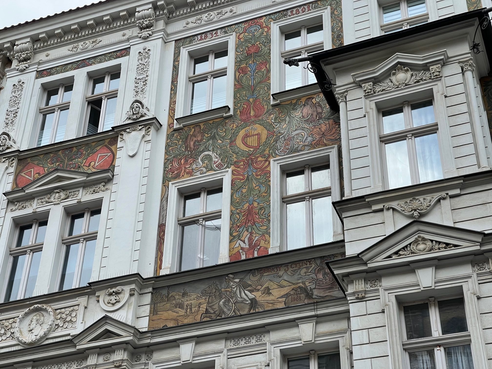 FOTOGALERIE: Alšovy domy v Plzni