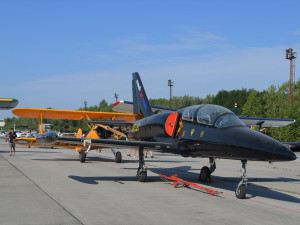 FOTOGALERIE: Piloti protestovali proti zvažovanému rušení letiště
