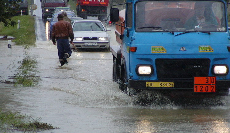 Silnice u Přeštic 12. 8. 2002