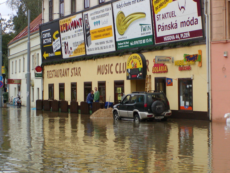 FOTOGALERIE: Povodně srpen 2002 Plzeň a okolí