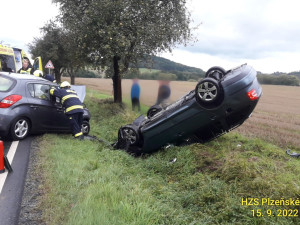 FOTOGALERIE: Nehody na mokré vozovce 15. září 2022