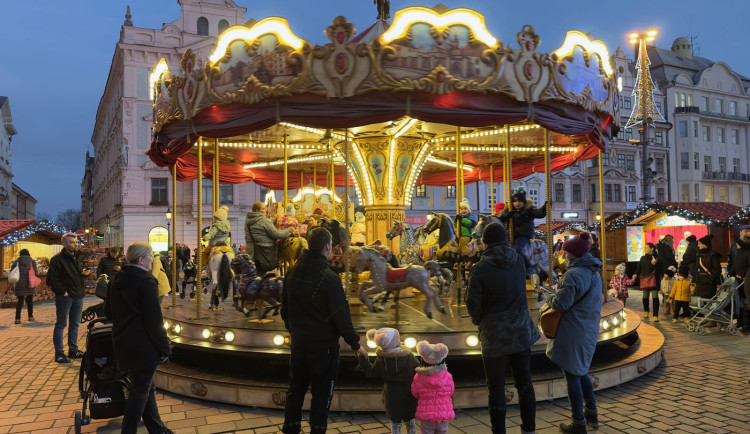 FOTOGALERIE: Vánoční trhy v Plzni začaly