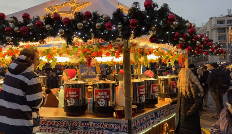 FOTOGALERIE: Vánoční trhy v Plzni začaly