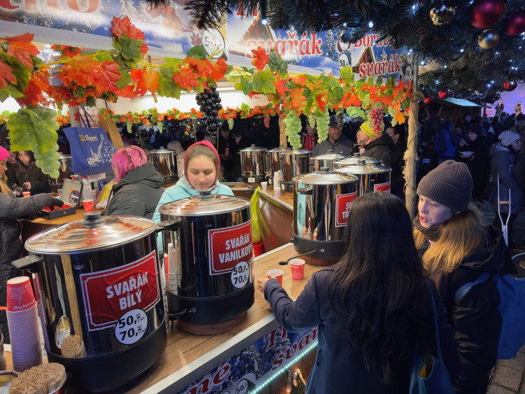 FOTOGALERIE: Vánoční trhy v Plzni začaly