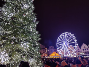 FOTOGALERIE: Vánoční strom a vánoční tramvaj 2022