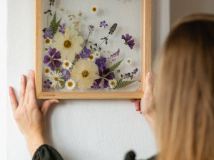 FOTOGALERIE: Veronika s Petrem tvoří úžasné obrazy z lisovaných květin