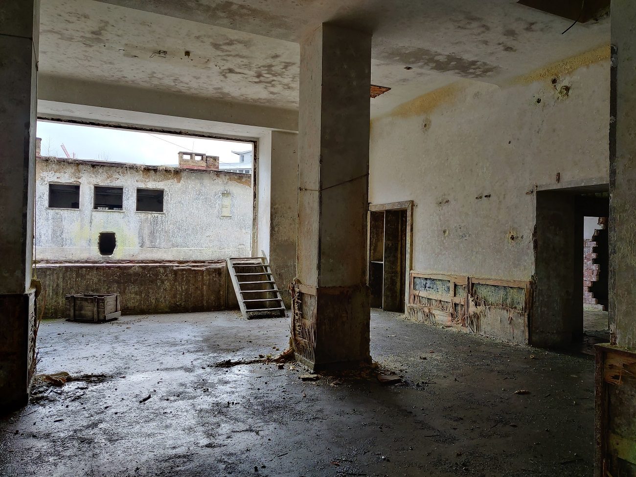FOTOGALERIE: Zchátralé městské lázně v centru Plzně