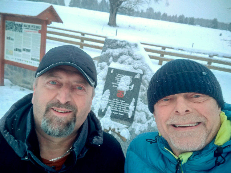 Starosta Pavel Valdman s publicistou a badatelem Zdeňkem Roučkou