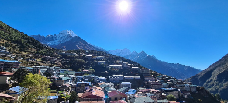 FOTOGALERIE: SAMA V NEPÁLU: Himalájská facka a aklimatizační den v Namche