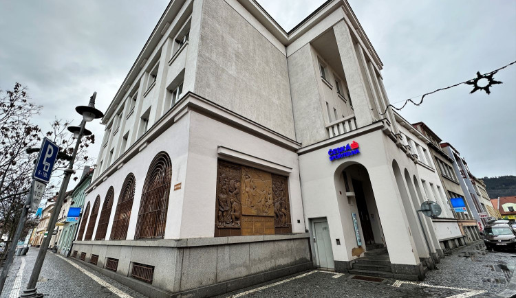 FOTOGALERIE: Reliéf Sušice Brána Šumavy s vyobrazením Adolfa Hitlera