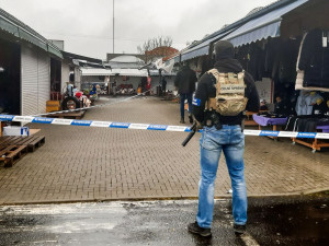 FOTOGALERIE: Zadržení drogového dealera na tržnici