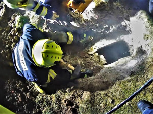 FOTOGALERIE: Záchrana fenky Kiry