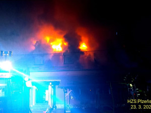 FOTOGALERIE: Požár penzionu Angusfarm Soběsuky