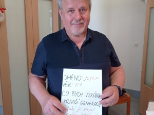 FOTOGALERIE: Senioři poslali vzkaz mladé generaci