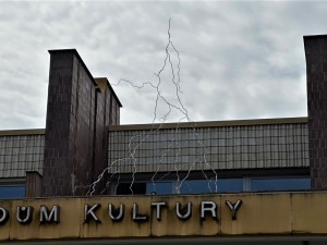 FOTOGALERIE: Sochy v ulicích