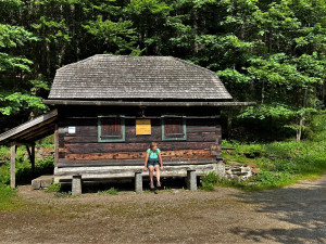 Útulna na hrázi plavební nádržky