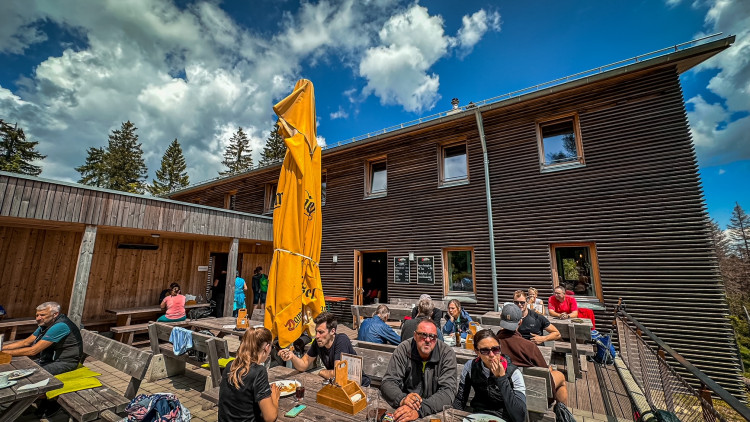 Restaurace na vrcholku Falkensteinu