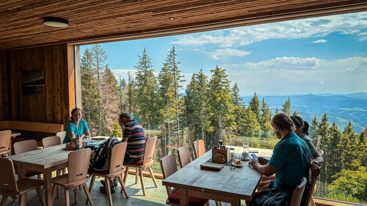 Restaurace na vrcholku Falkensteinu