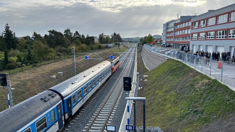 FOTOGALERIE: Nová železniční zastávka Plzeň- Slovany