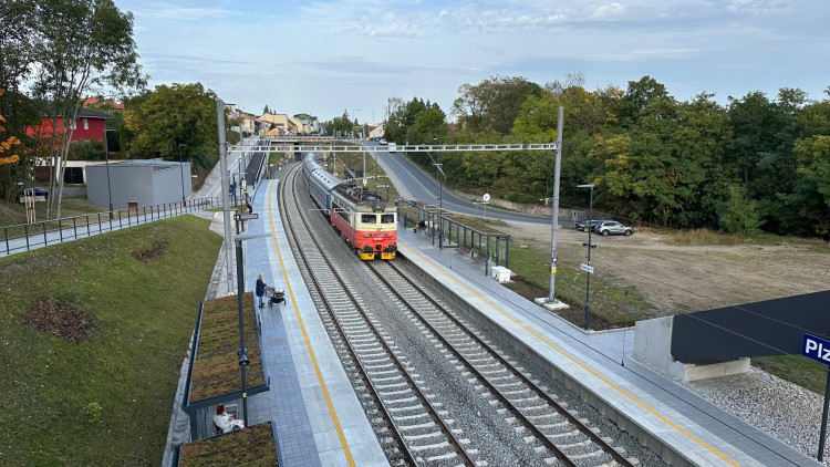 FOTOGALERIE: Nová železniční zastávka Plzeň- Slovany