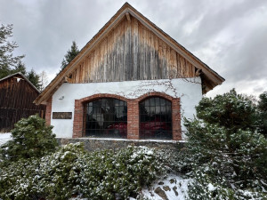 Zimní výlet na brdskou osmistovku Nad Maráskem