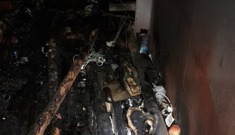 FOTOGALERIE: Požár lávky nad Radbuzou