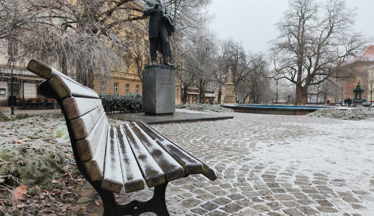 FOTOGALERIE: Plzeň zažila průmyslové sněžení