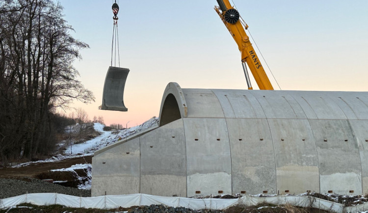 Bourání vadného mostu