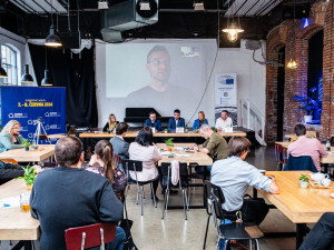 FOTOGALERIE: Diskuse na téma sdílení energií v Papírně Plzeň