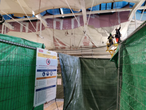 Při lednovém slavnostním otevření bylo v budově stále lešení