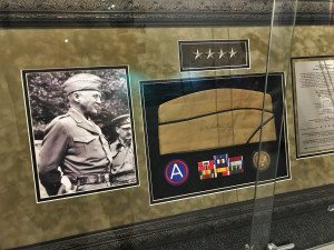 Vzpomínka na generála Pattona v plzeňském muzeu