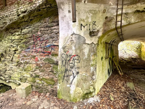 FOTOGALERIE: Urbex v bývalé šumavské papírně v Hamrech