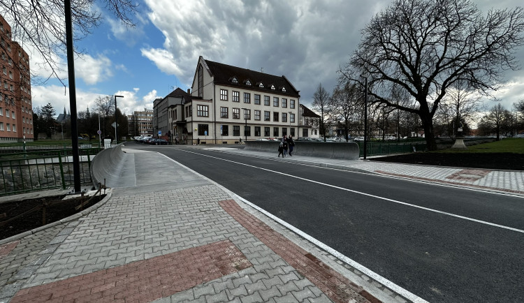 FOTOGALERIE: Nový most přes Drnový potok v Klatovech