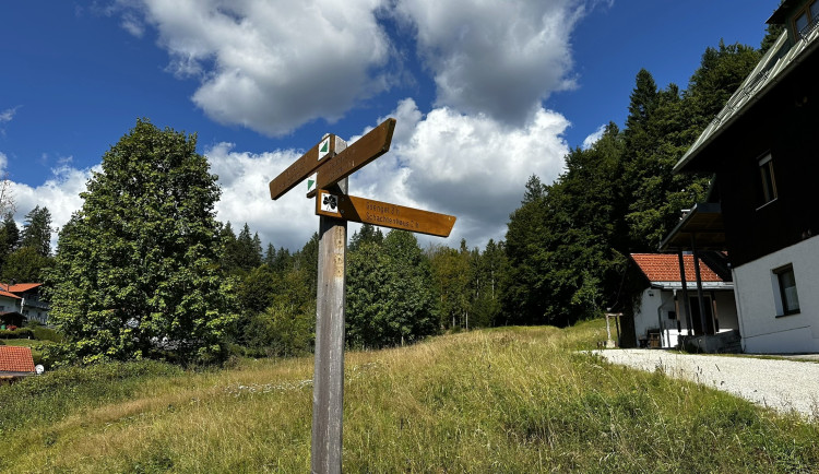 Výchozím bodem je parkoviště v obci Spiegelhütte