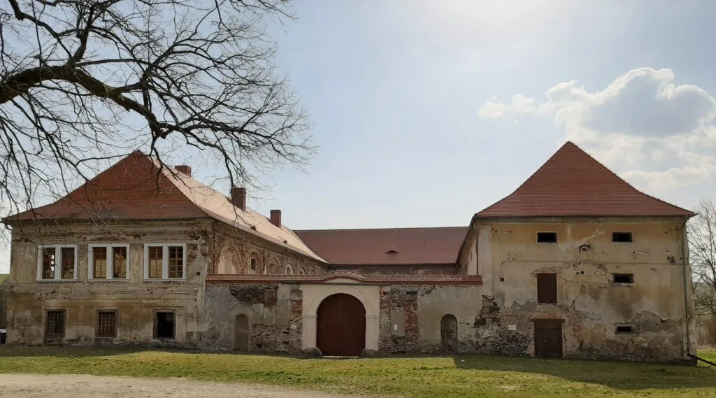Country bál na opravu zámku v Čečovicích