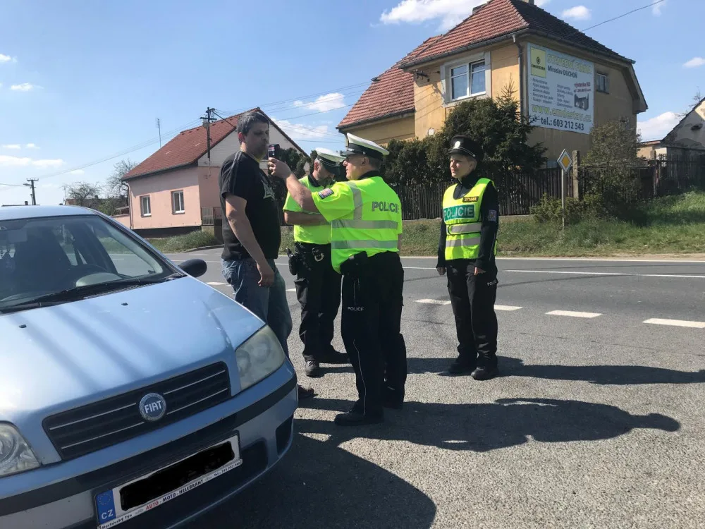 Policisté kontrolovali.