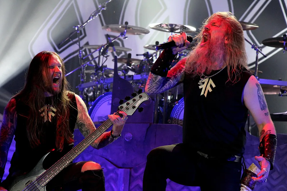 Amon Amarth.