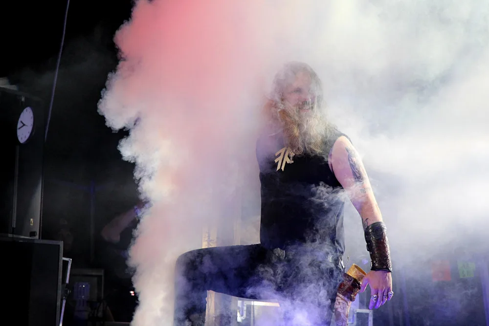 Amon Amarth.