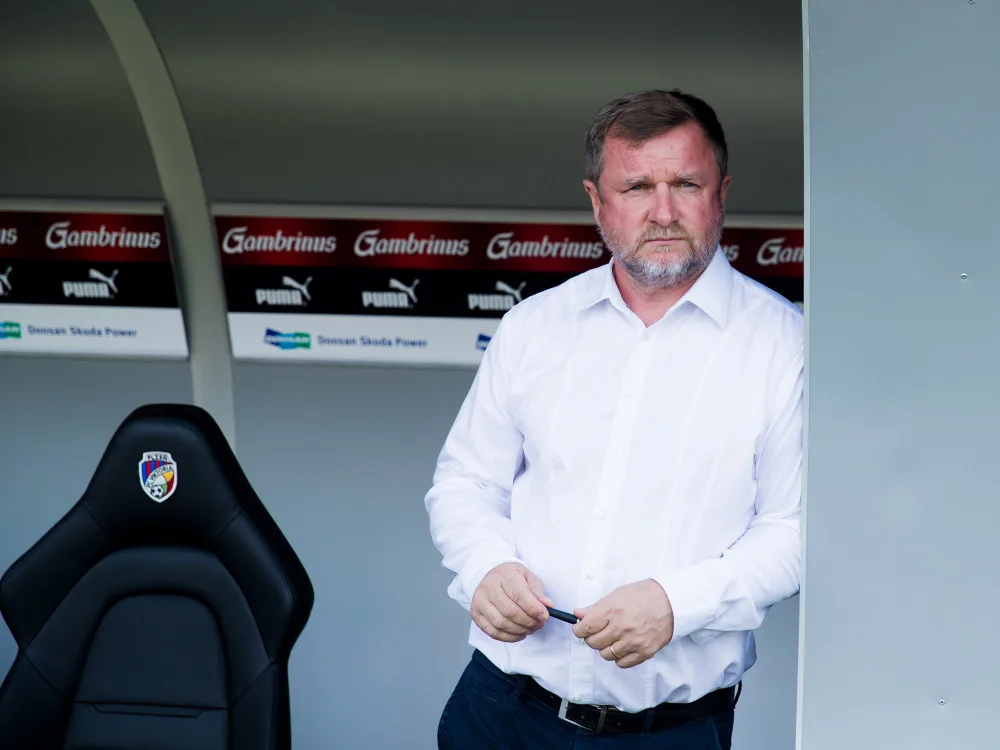 Trenér Pavel Vrba.