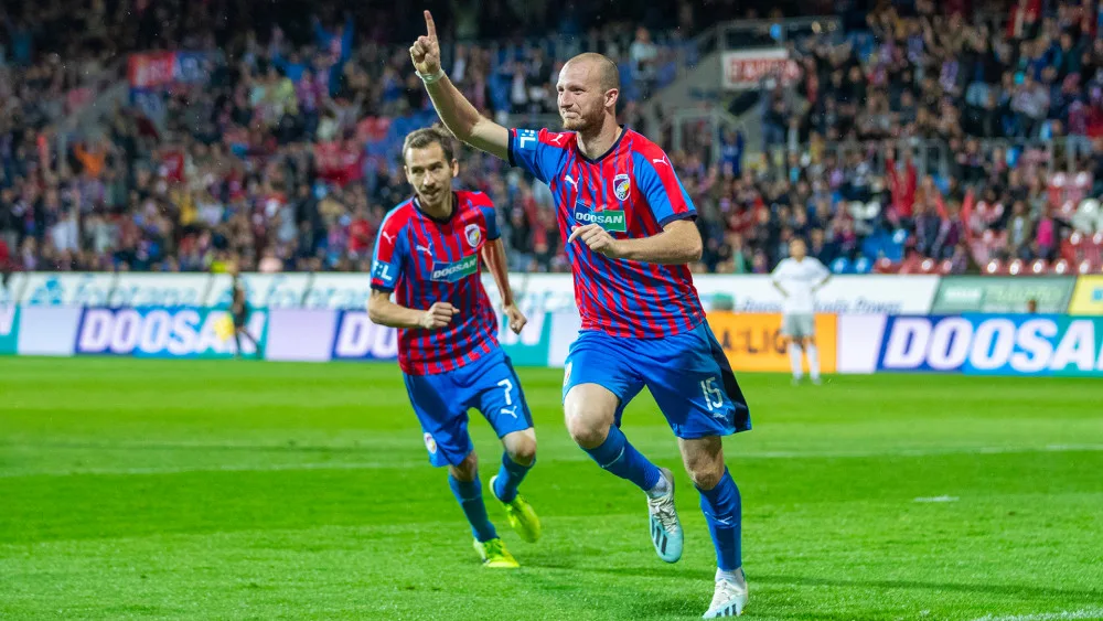Plzeň zdolala Spartu 1:0 a na vedoucí Slavii dál ztrácí tři body.