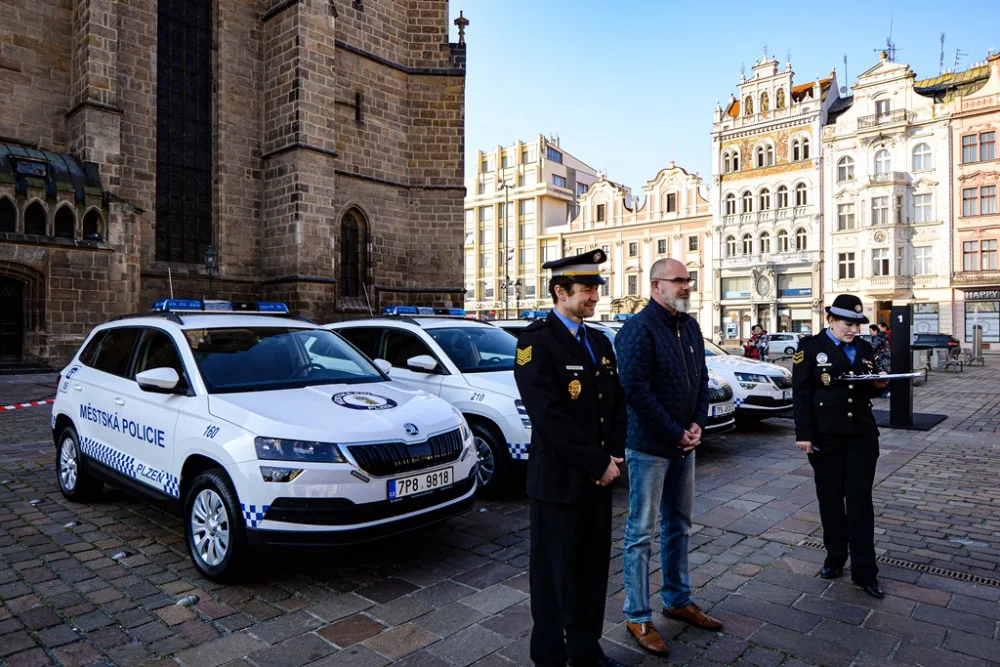 Plzeňští strážníci vyjedou do terénu s novými vozy.