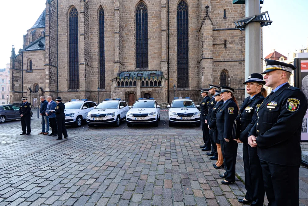 Plzeňští strážníci vyjedou do terénu s novými vozy.
