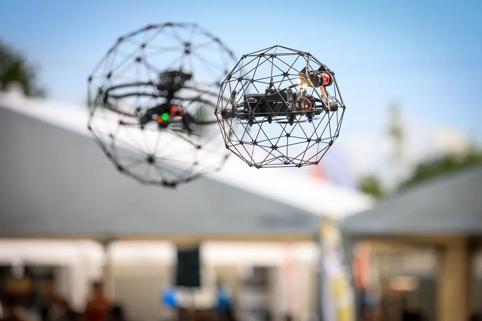 Pátý festival dronů v Plzni nabídne v květnu přednášky i závody.
