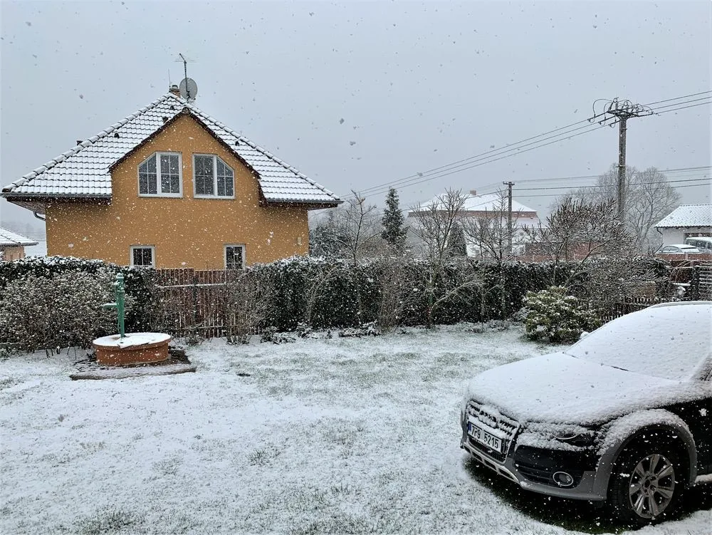 Předpovědi meteorologů se vyplnily, sněžilo a v noci zasáhne Plzeňský kraj silný mráz