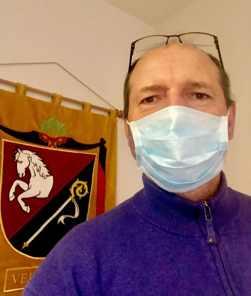 COVID-19 řádí mezi špičkovými politiky z Plzeňska, dalším je senátor Pavel Karpíšek